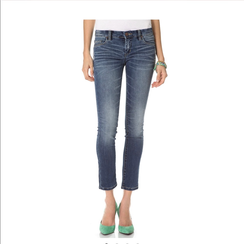 ‼️LAST CHANCE MAKE AN OFFER! 
Blank NYC distressed cigarette skinny